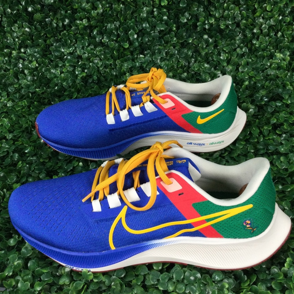 Nike Air Zoom Pegasus 38 A.I.R. Jordan Moss Mens size 11.5 Yellow swoosh & laces